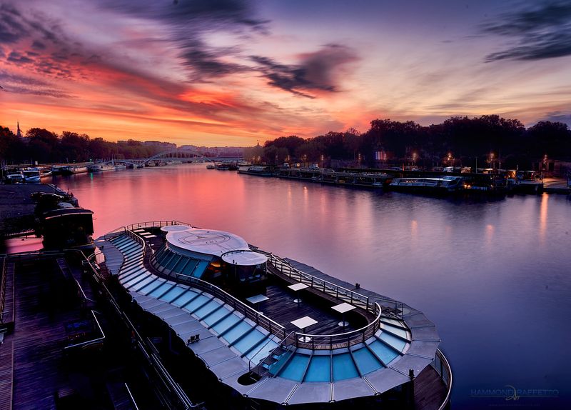 Dawn on the Seine, Paris
