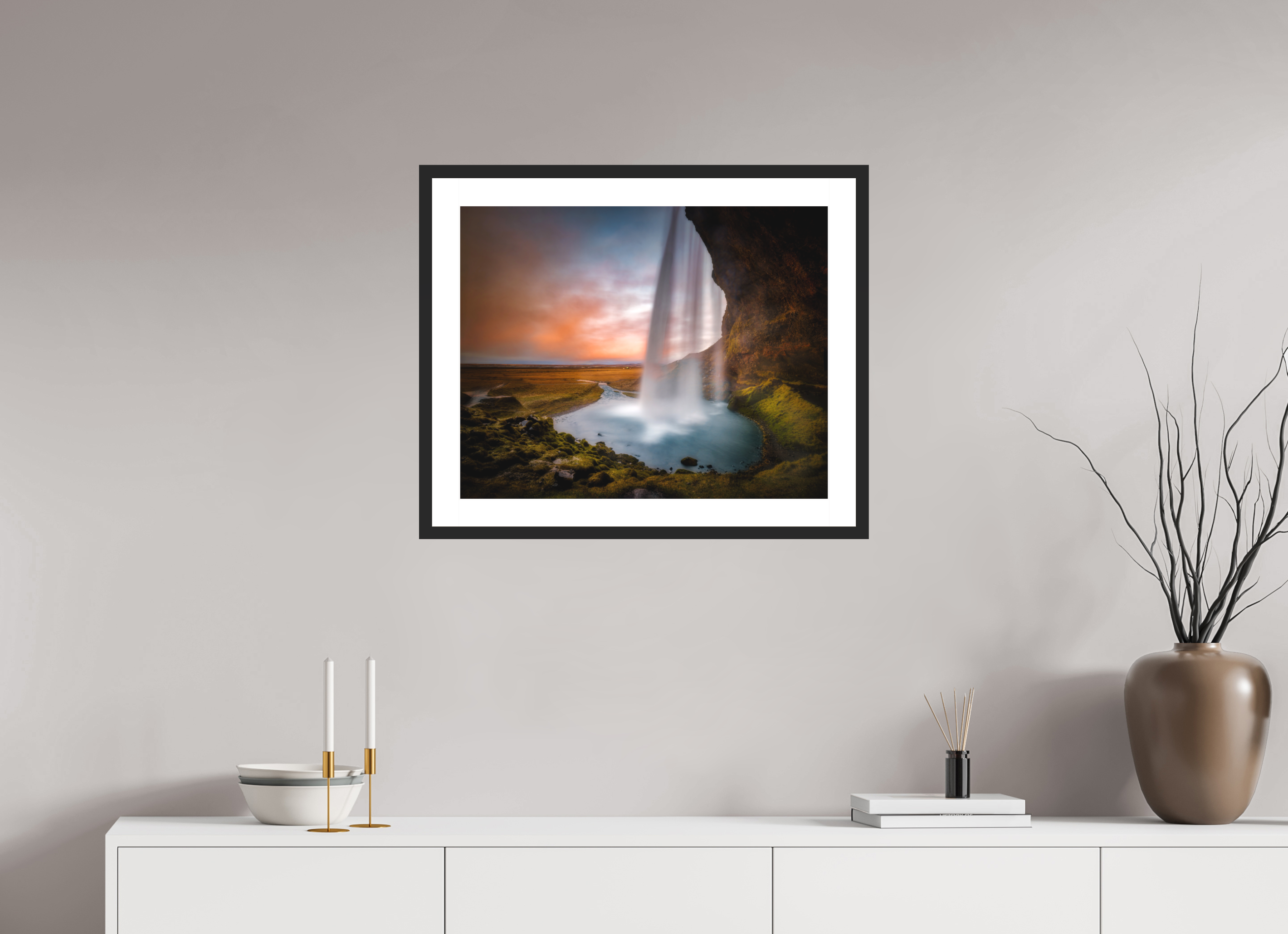 25 x 20″, Passe-Partout Black Frame Seljalandsfoss