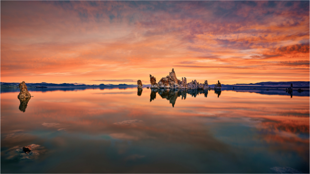 Main image Reflekto: Mono Lake's South Tufa