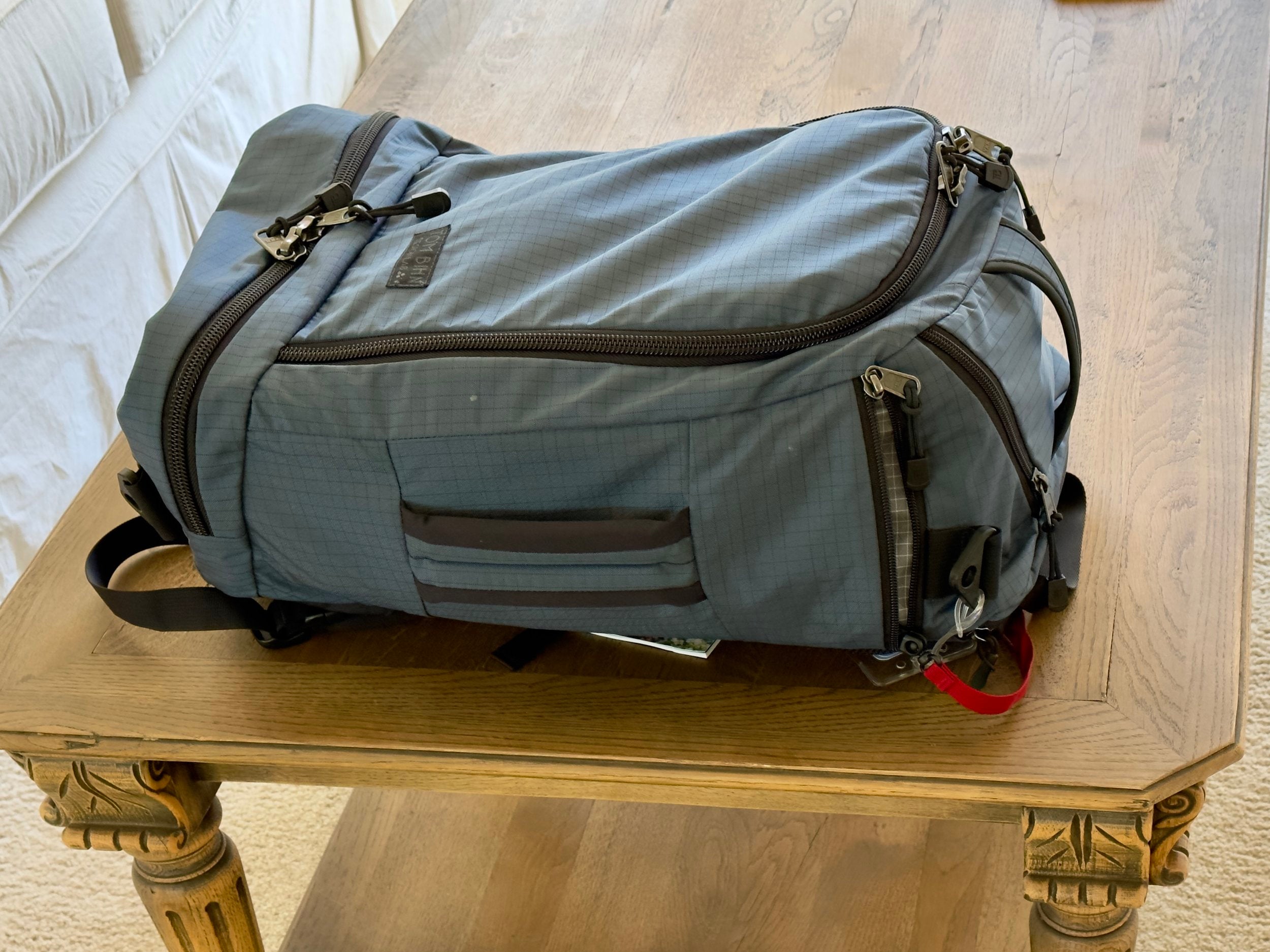 One-Bag Travel: The Tom Bihn Techonaut 👍👍