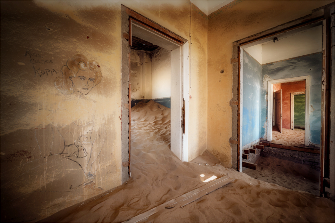 Main image Lost Dreams of Kolmanskop