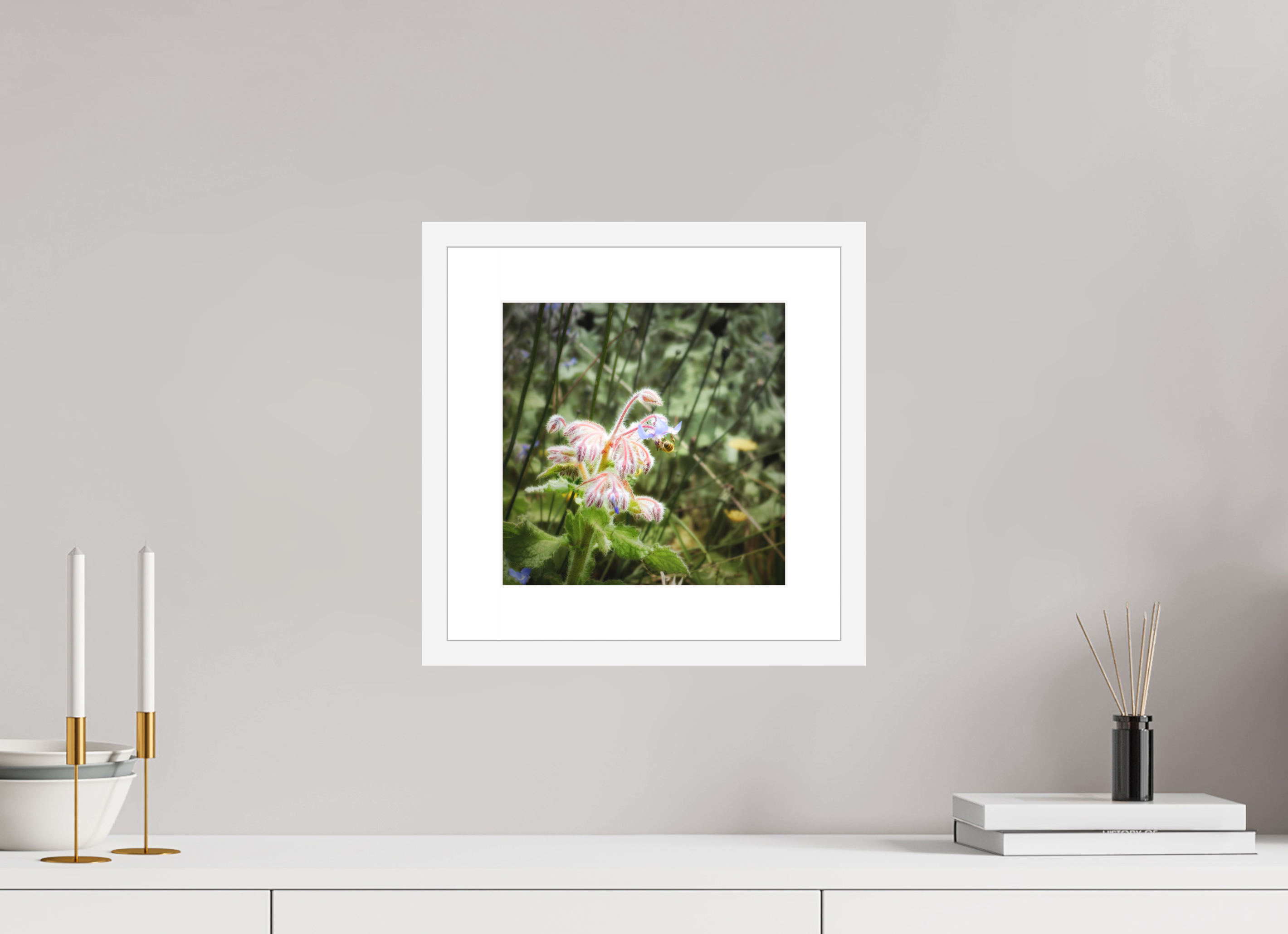 10 x 10″, Passe-Partout White Frame Maui Honeybee Hard at Work